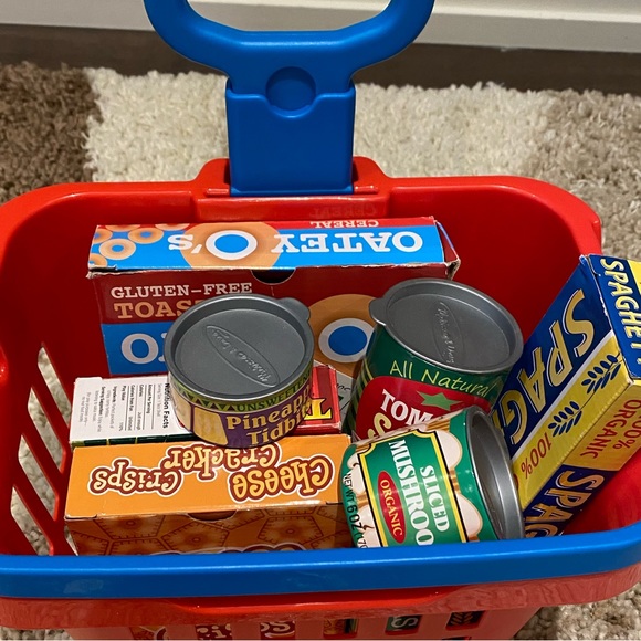Melissa & Doug Fill and Roll Grocery Basket Playset - Picture 2 of 2